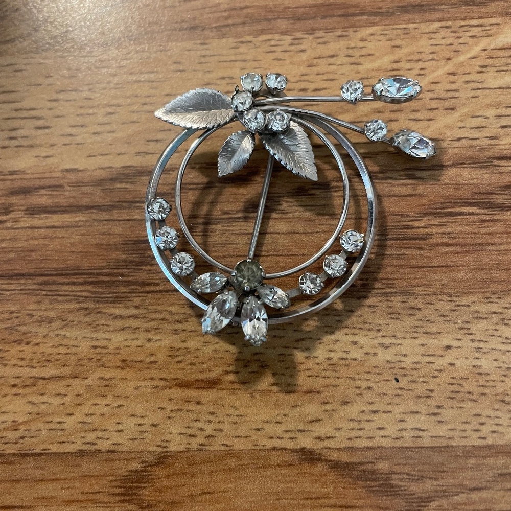 Vintage Krementz Silver Brooch